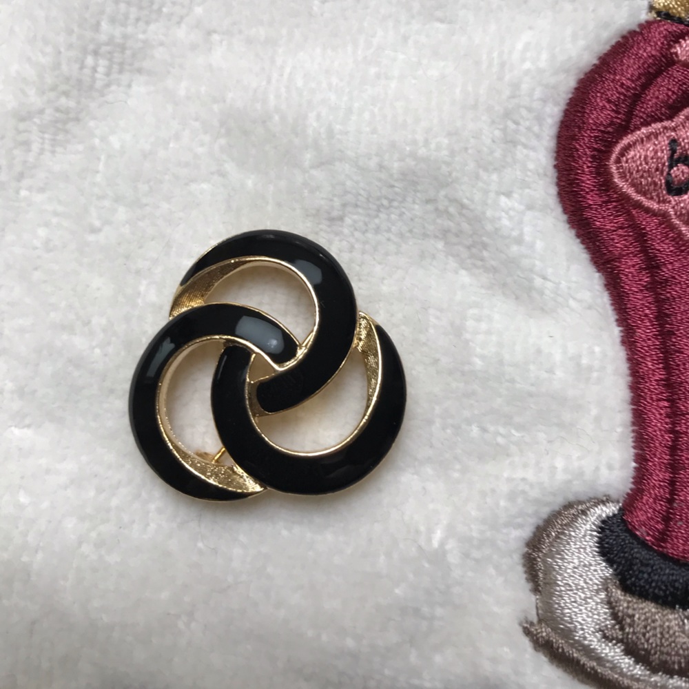 Brooch Pin